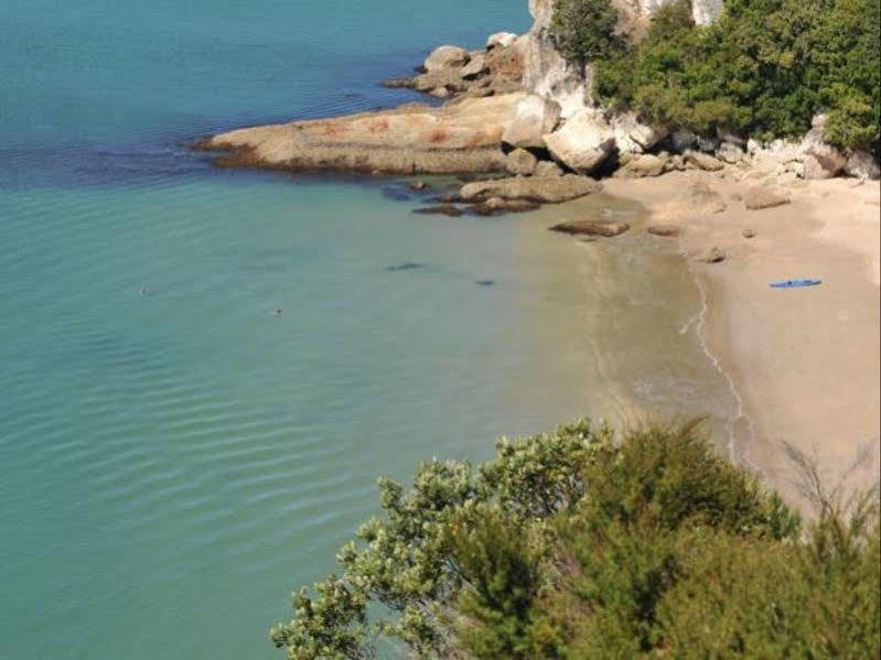 970 Lonely Bay Lodge Cooks Beach 외부 사진